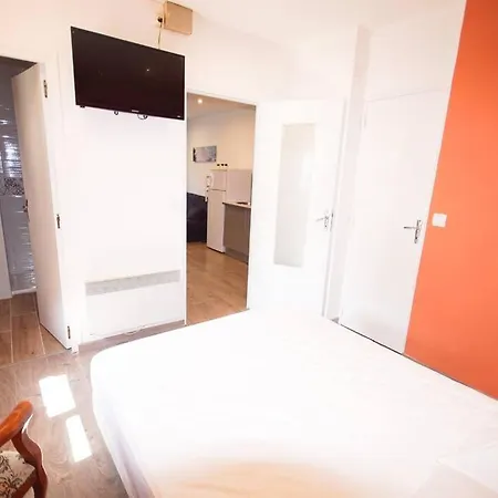 Petite Maison Confort Apartment *