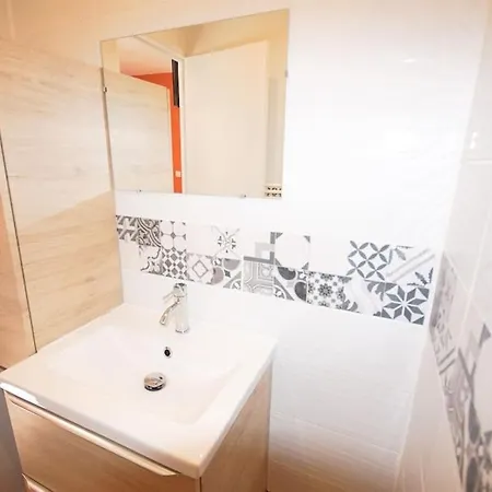 Petite Maison Confort Apartment
